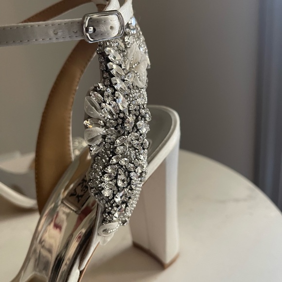 Badgley Mischka Libby heels in White - Picture 6 of 8